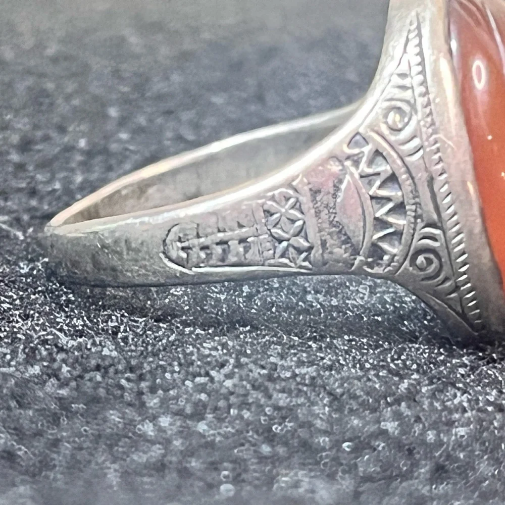 Silver Ring With Dark Amber Oval Stone That Has Sketching Engraved Size 6 1/2